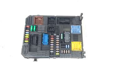 Recambio de caja reles / fusibles para peugeot 3008 2016- allure pack referencia OEM IAM 9819851280  
