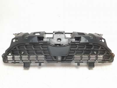 Recambio de rejilla paragolpes central para toyota yaris cross 2021-2022 hybrid fwd style referencia OEM IAM 531110DB20  