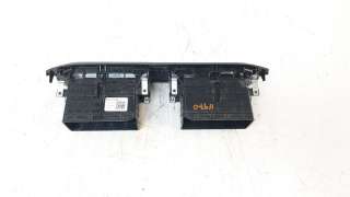 Recambio de aireador central para dacia sandero iii 2020- stepway expression referencia OEM IAM 687601848R  