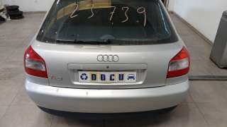 audi a3 (8l1) 1996-2006 del año 2001
