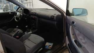audi a3 (8l1) 1996-2006 del año 2001