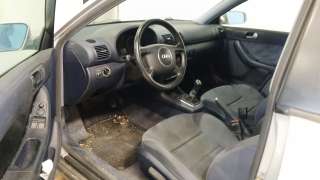 audi a3 (8l1) 1996-2006 del año 2001