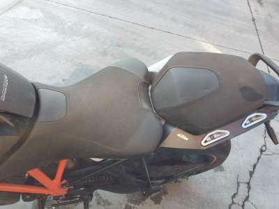 Recambio de asiento para ktm super duke - 1290 super duke r referencia OEM IAM 61607040000  