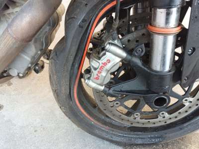 Recambio de pinza de freno delantera derecha para ktm super duke - 1290 super duke r referencia OEM IAM 6131301610158  