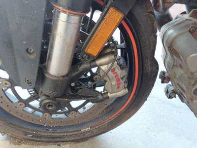 Recambio de pinza de freno delantera izquierda para ktm super duke - 1290 super duke r referencia OEM IAM 6131301510158  