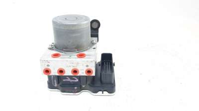 Recambio de abs para toyota yaris cross 2021-2022 hybrid fwd style referencia OEM IAM 445400D530  
