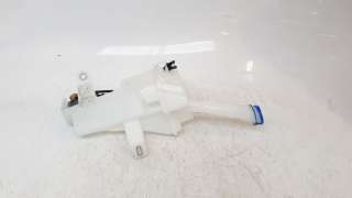 Recambio de deposito limpia para toyota yaris cross 2021-2022 hybrid fwd style referencia OEM IAM 85315K0070  