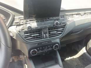 Recambio de aireador central para ford kuga iii (dfk) 2019- 2.5 fhev referencia OEM IAM 2427450  