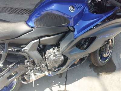 Recambio de abs para yamaha yzf-r 7 2023- yzf-r 7 referencia OEM IAM BEB859300700  