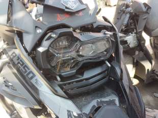 Recambio de faro delantero para bmw r 1250 - r 1250 gs adventure referencia OEM IAM 63128395631  
