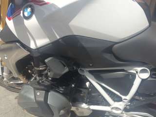 Recambio de moldura para bmw r 1250 - r 1250 r (1r13) referencia OEM IAM 46638534274  