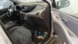nissan almera tino (v10) 1998-2006 del año 2005