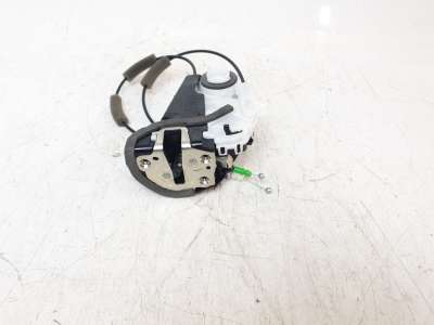 Recambio de cerradura puerta trasera izquierda para toyota yaris cross 2021-2022 hybrid fwd style referencia OEM IAM 69060K0030 