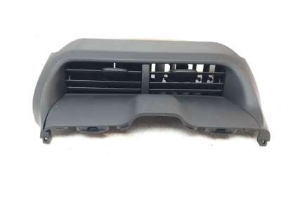 Recambio de aireador central para toyota yaris cross 2021-2022 hybrid fwd style referencia OEM IAM 55670K0090  