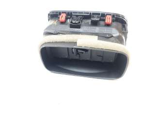 Recambio de aireador derecho para toyota yaris cross 2021-2022 hybrid fwd style referencia OEM IAM 55650K0050  