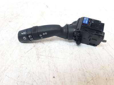 Recambio de mando intermitentes para toyota yaris cross 2021-2022 hybrid fwd style referencia OEM IAM 02D7017J910  