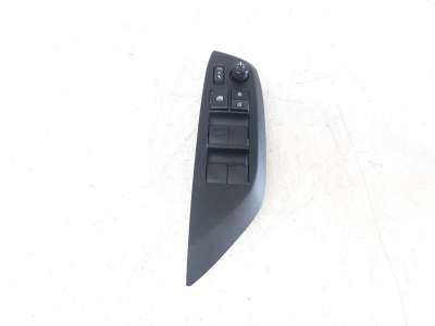 Recambio de mando elevalunas delantero izquierdo para toyota yaris cross 2021-2022 hybrid fwd style referencia OEM IAM 840400D02