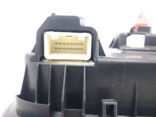 Recambio de luz interior para toyota yaris cross 2021-2022 hybrid fwd style referencia OEM IAM 81260K0060  