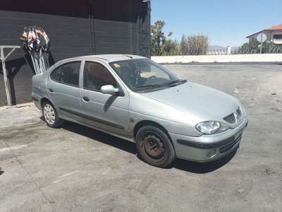 renault megane i classic (la0/1_) 1996-2008 del año 2002