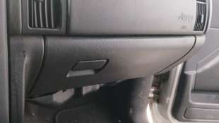 Recambio de guantera para jeep grand cherokee ii (wj, wg) 1998-2005 2.7 crd 4x4 referencia OEM IAM 5EY381DVAB 5EY381DVAB 