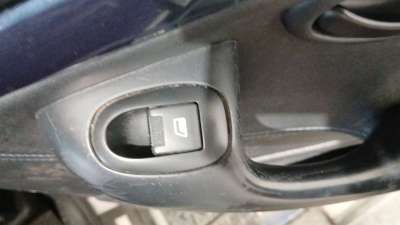 Recambio de mando elevalunas trasero derecho para peugeot 406 (8b) 1995-2005 2.2 referencia OEM IAM 6552ZG 6552ZG 