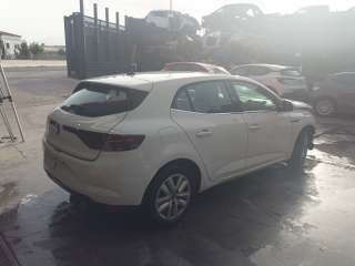 renault megane iv sedán 2016- del año 2021