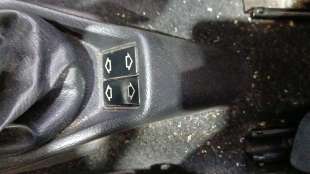 Recambio de mando elevalunas delantero derecho para citroën saxo (s0, s1) 1996-2004 1.5 d referencia OEM IAM 6552R4 6552R4 