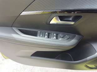 Recambio de mando elevalunas delantero izquierdo para peugeot 208 ii (ub_, up_, uw_, uj_) 2019- 1.2 puretech 100 referencia OEM 