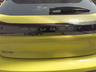 Recambio de maneta exterior porton para peugeot 208 ii (ub_, up_, uw_, uj_) 2019- 1.2 puretech 100 referencia OEM IAM 9820395580