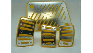 PEDAL ACELERADOR ACCESORIO UNIVERSAL - 1030771 / 8711293043835 - JUEGO DE PEDALES COCHE, COLOR AMARILLO-ALUMINIO. PEDAL PAD KIT 