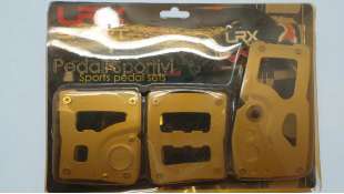 PEDAL ACELERADOR ACCESORIO UNIVERSAL - 1052253 / 8022474161621 - JUEGO DE 3 CUBREPEDALES METALICO . NUEVO. PEDALSET METAL 3 UNIT