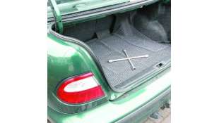 PORTAEQUIPAJES ACCESORIO UNIVERSAL - 1084881 / 8711293006533 - CARPOINT  -ALFOMBRA ANTIDESLIZANTE 120X90CM REF FABRICANTE: CPT03