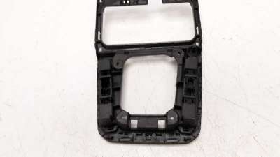 GUARNECIDOS PALANCA CAMBIO VOLKSWAGEN PASSAT LIM.  - M.900022 / 3G1864263ML