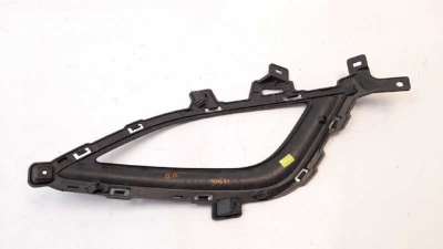 REJILLA PARAGOLPES DERECHA HYUNDAI I30  - M.1117393 / 86564A6030