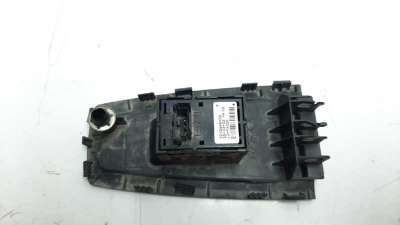 MANDO ELEVALUNAS TRASERO IZQUIERDO BMW SERIE 6 GRAN COUPE  - M.938610 / 61319241949