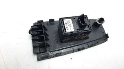 MANDO ELEVALUNAS TRASERO DERECHO BMW SERIE 6 GRAN COUPE  - M.938609 / 61319241949