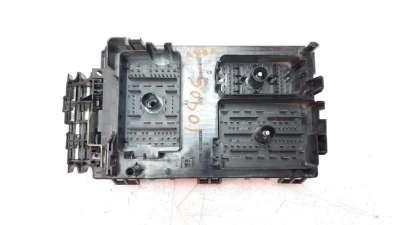 CAJA RELES / FUSIBLES OPEL ASTRA J LIM.  - M.1050135 / 13368644