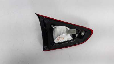 PILOTO TRASERO DERECHO INTERIOR MAZDA 2 LIM.  - M.1129305 / DB5J513F0B