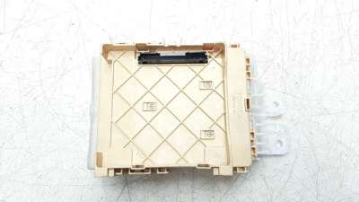 CAJA RELES / FUSIBLES TOYOTA AURIS  - M.1130043 / 8273012X81