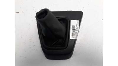 GUARNECIDOS PALANCA CAMBIO DACIA DOKKER  - M.674500 / 969358077R