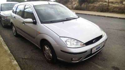 FORD FOCUS BERLINA Ghia 2002 5p - 16798