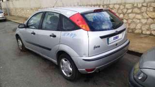 FORD FOCUS BERLINA Ghia 2002 5p - 16798