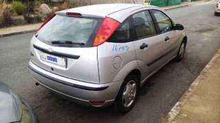 FORD FOCUS BERLINA Ghia 2002 5p - 16798