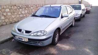 RENAULT MEGANE I FASE 2 CLASSIC 1.4 16V RT 1999 4p - 16918