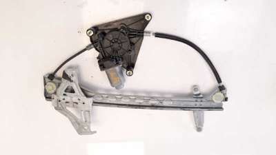 ELEVALUNAS DELANTERO IZQUIERDO TOYOTA AYGO  - M.1109403 / 698200H031