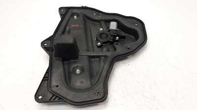 ELEVALUNAS DELANTERO DERECHO MAZDA 3 LIM.  - M.1072393 / BJS758590