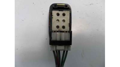MANDO ELEVALUNAS TRASERO DERECHO MAZDA 323 BERLINA C/F/S  - M.498967 / MANDO ELEVALUNAS TRASERO DERECHO