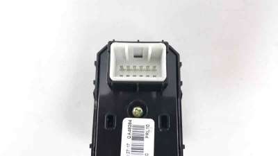 MANDO ELEVALUNAS TRASERO IZQUIERDO KIA SPORTAGE  - M.589572 / 93580D9100