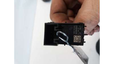MANDO ELEVALUNAS TRASERO IZQUIERDO VOLKSWAGEN GOLF VII LIM.  - M.627705 / 5G0959855D