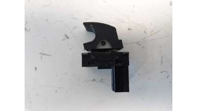 MANDO ELEVALUNAS TRASERO DERECHO VOLKSWAGEN POLO  - M.630281 / MANDO ELEVALUNAS TRASERO DERECHO